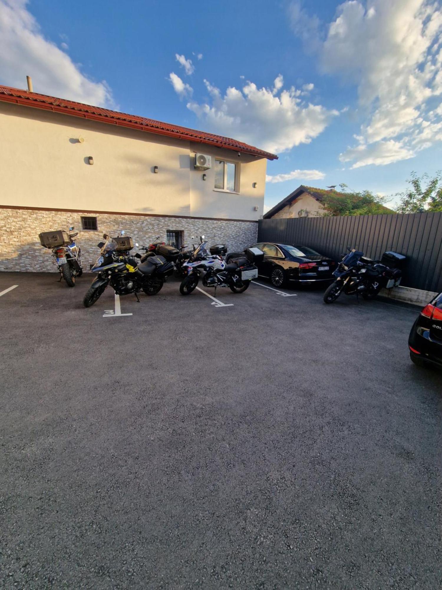 Apartments Natural And Bungalows 2 Sarajevo Ngoại thất bức ảnh